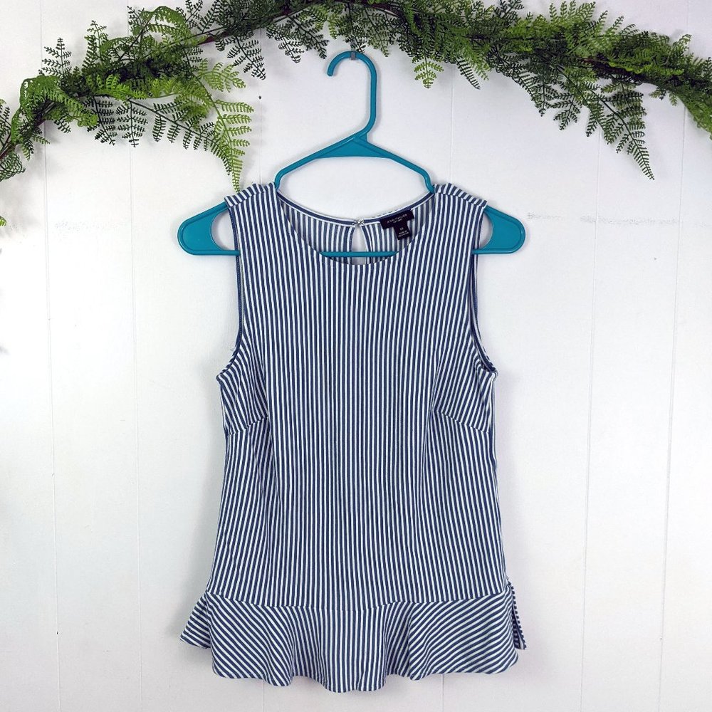 ♻️ Ann Taylor white and navy striped top